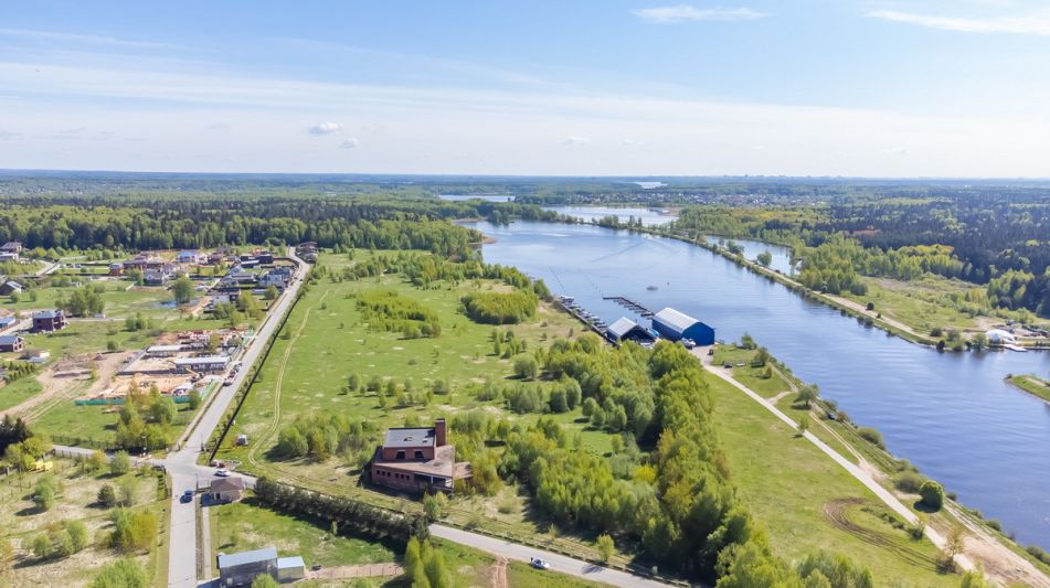 Земельный участок в КП Аврора