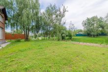 Дом на берегу в п. Вешки