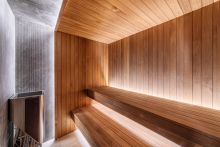 Дом на берегу в п. Вешки