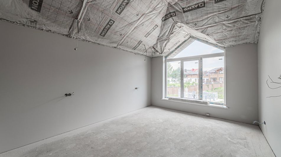 Дом на берегу в п. Вешки