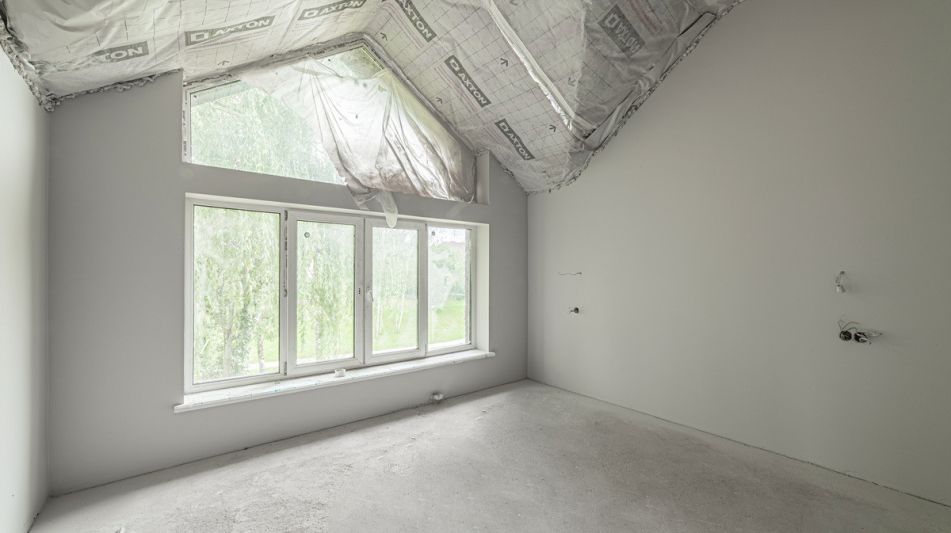 Дом на берегу в п. Вешки