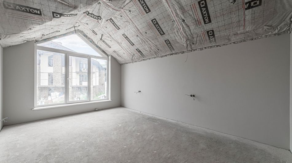 Дом на берегу в п. Вешки