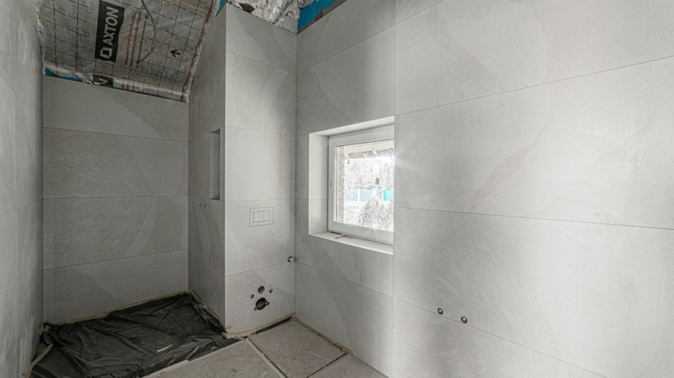 Дом на берегу в п. Вешки