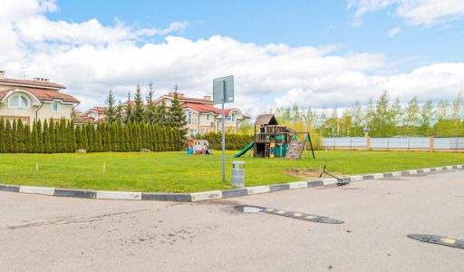 Торцевой таунхаус в КП Старвиль