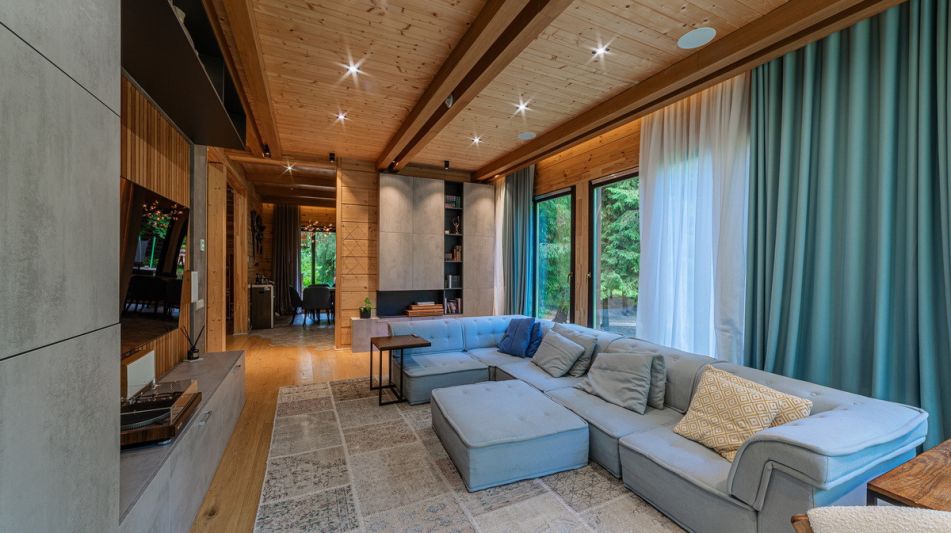 Дом в лесу КП Экран