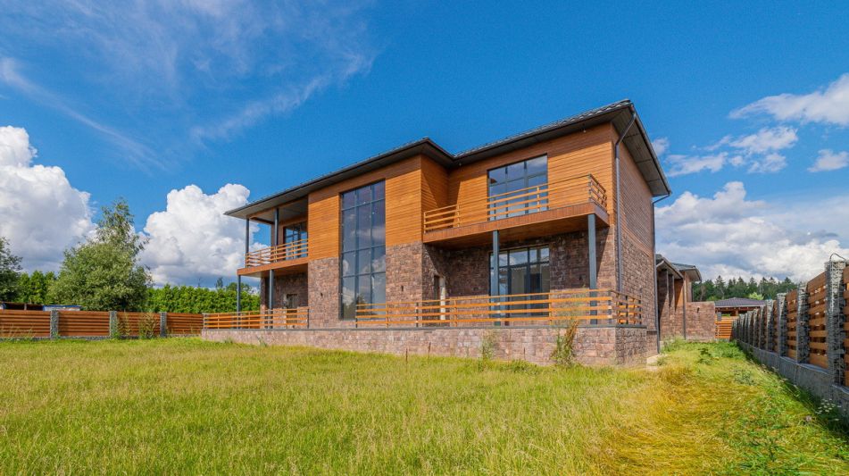 Дом со вторым светом в КП Аврора