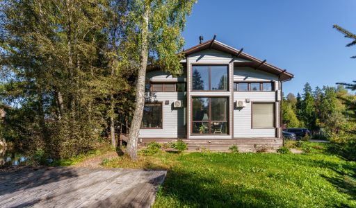 Дом у озера в КП Живописный