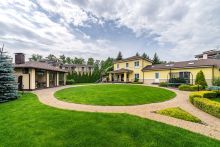 Дом с бассейном в КП Старвиль