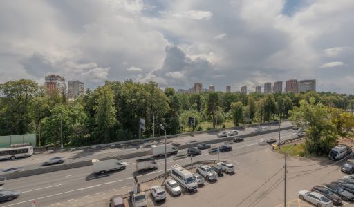 Торговый центр на Можайском шоссе