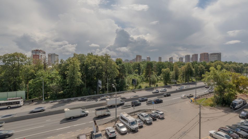 Торговый центр на Можайском шоссе