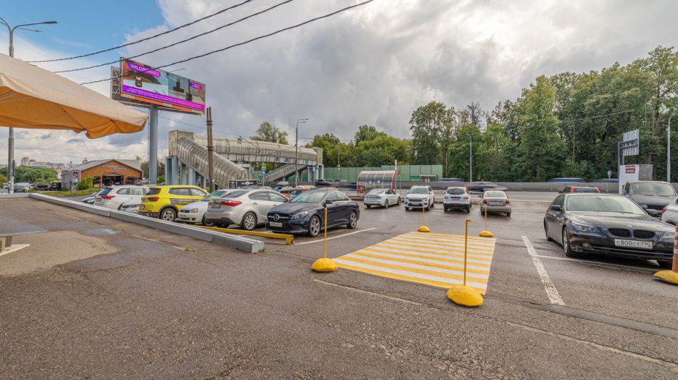 Торговый центр на Можайском шоссе