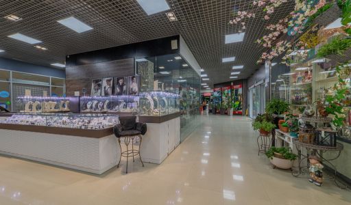 Торговый центр на Можайском шоссе