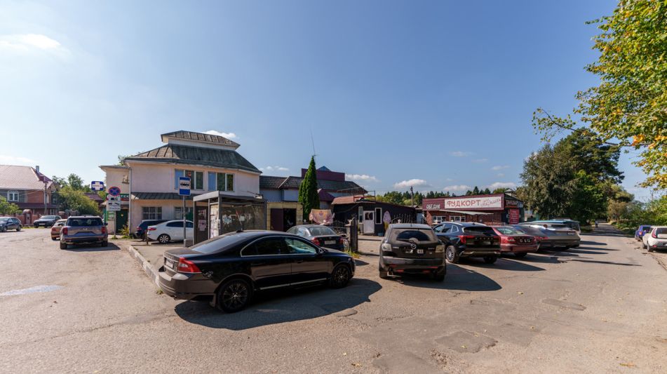 Здание с участком в ПГТ Снегири