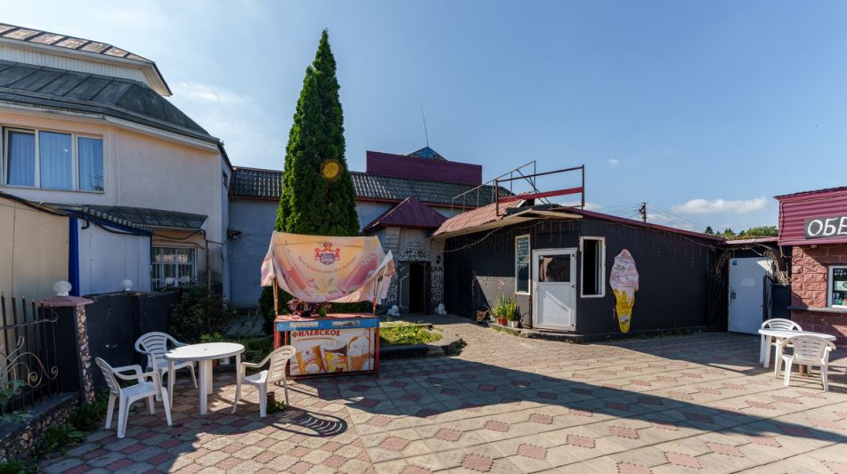 Здание с участком в ПГТ Снегири