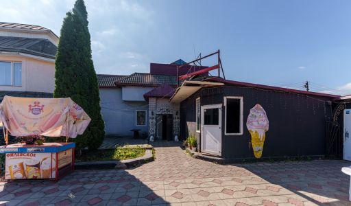 Здание с участком в ПГТ Снегири