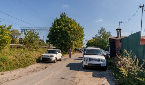 Здание с участком в ПГТ Снегири