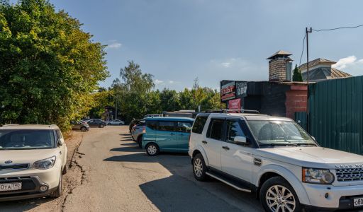Здание с участком в ПГТ Снегири
