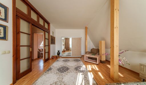 Дом с бассейном в КП Урожай