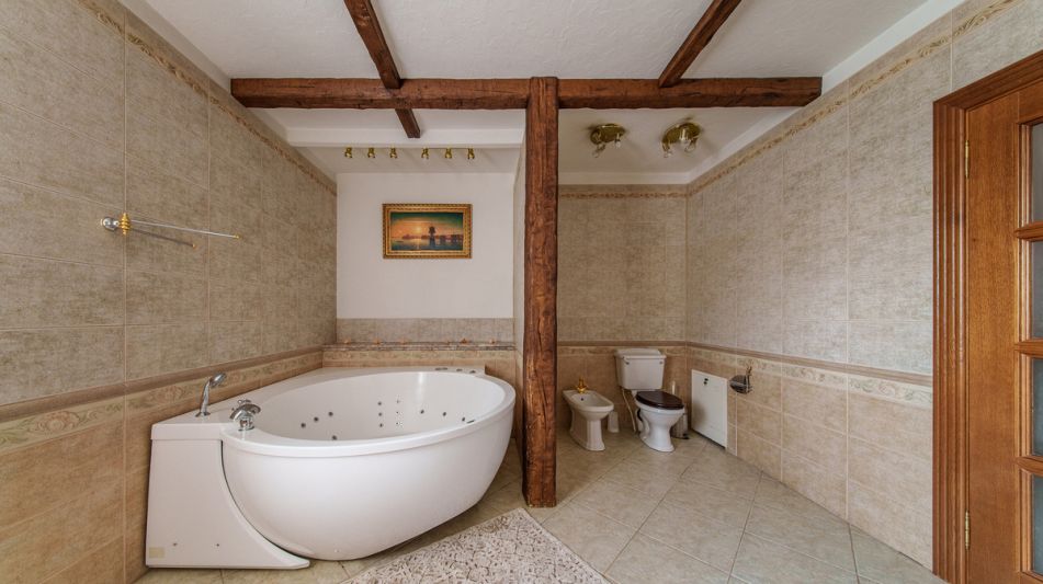 Дом с бассейном в КП Урожай