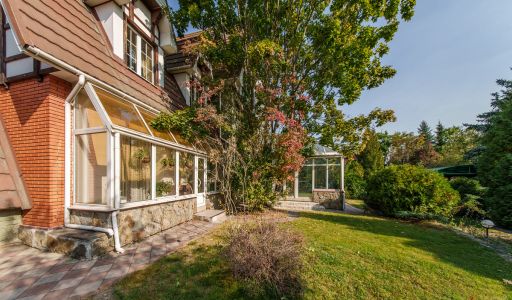 Дом с бассейном в КП Урожай