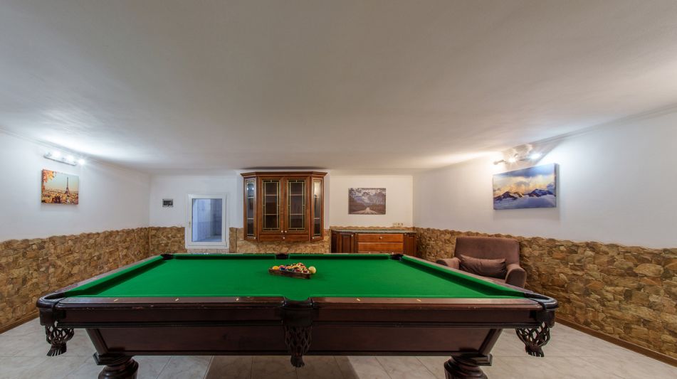 Дом с бассейном в КП Урожай