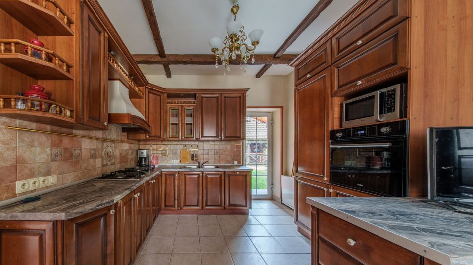 Дом с бассейном в КП Урожай