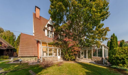 Дом с бассейном в КП Урожай