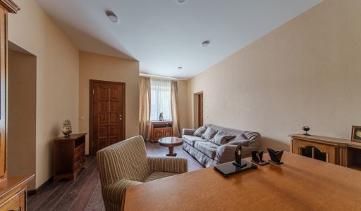 Дом с бассейном в КП Урожай