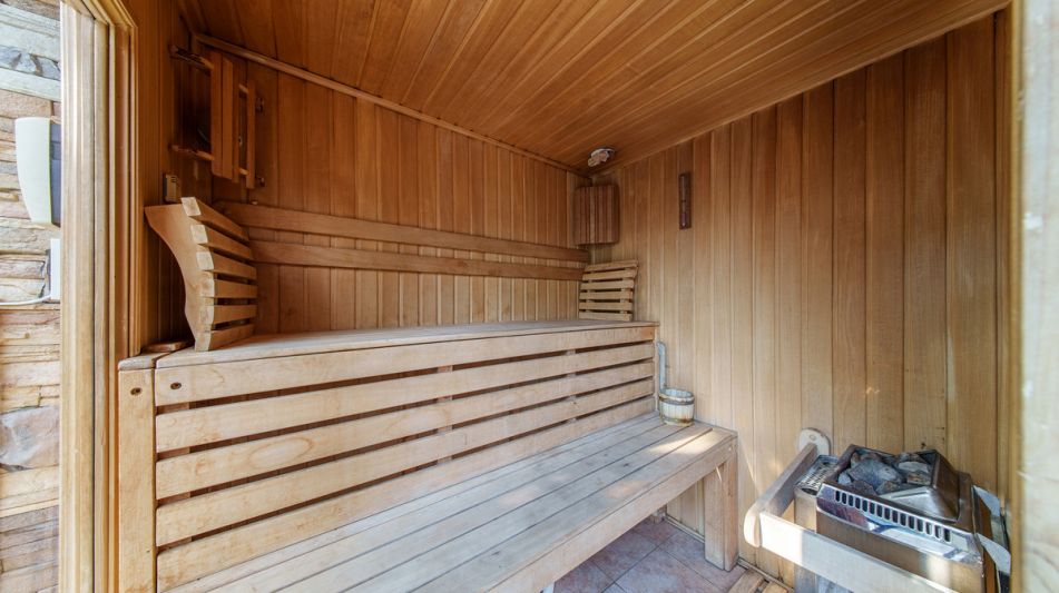 Дом с бассейном в КП Урожай