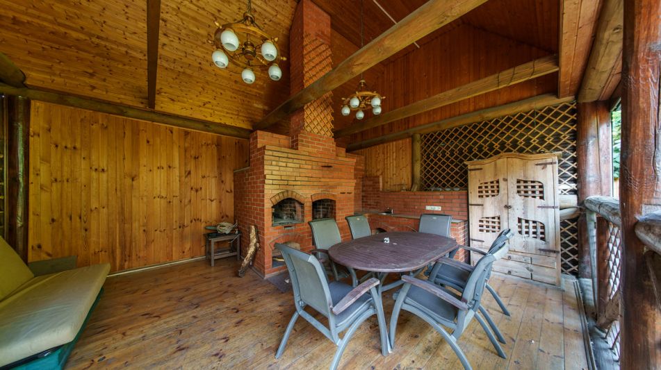 Дом с бассейном в КП Урожай