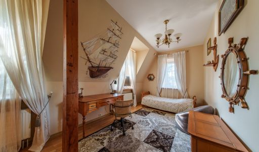 Дом с бассейном в КП Урожай