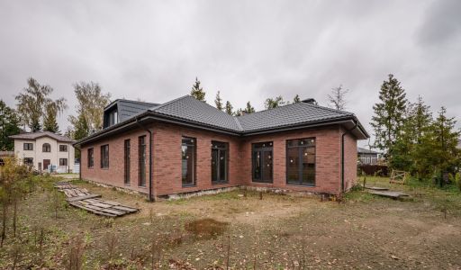 Дом в коттеджном поселке Фореста