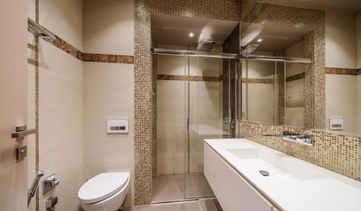 Современный дом у воды в Пестово