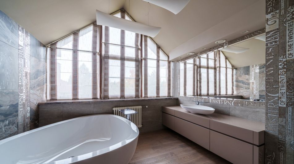 Современный дом у воды в Пестово