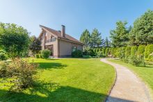 Современный дом у воды в Пестово