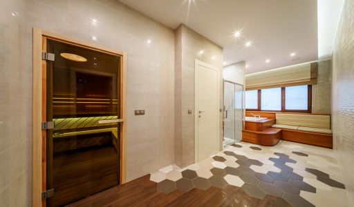 Современный дом у воды в Пестово