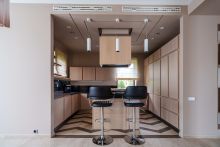 Современный дом у воды в Пестово