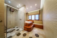 Современный дом у воды в Пестово