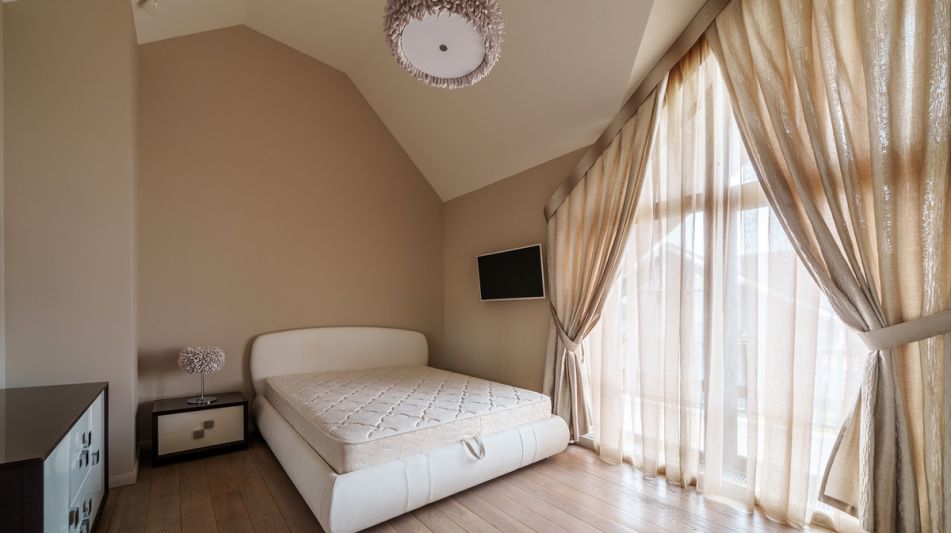 Современный дом у воды в Пестово