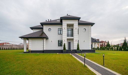 Дизайнерский дом в КП Крона