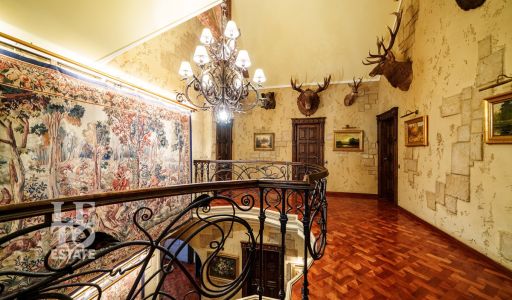 Усадьба окруженная лесом Горки-5