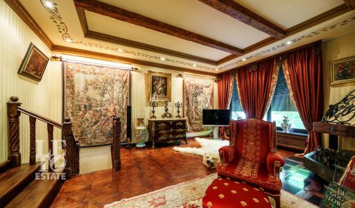 Усадьба окруженная лесом Горки-5