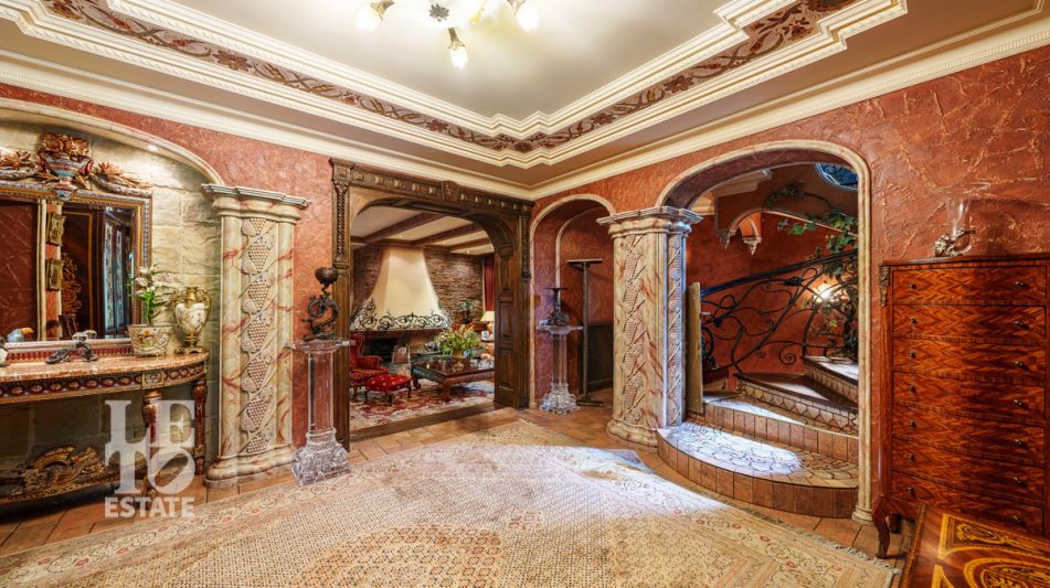 Усадьба окруженная лесом Горки-5