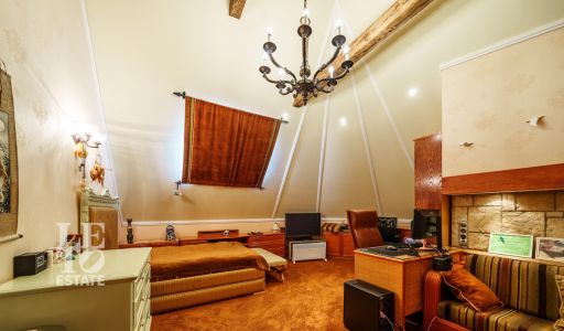 Усадьба окруженная лесом Горки-5