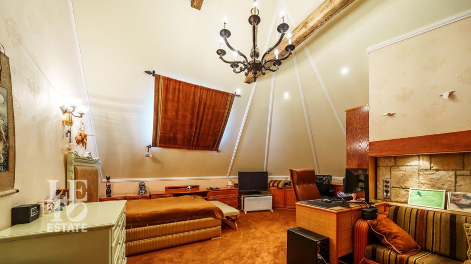 Усадьба окруженная лесом Горки-5