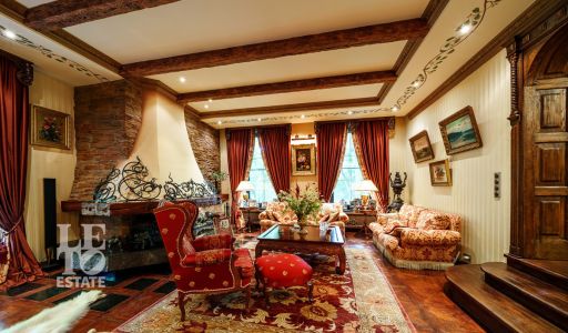 Усадьба окруженная лесом Горки-5