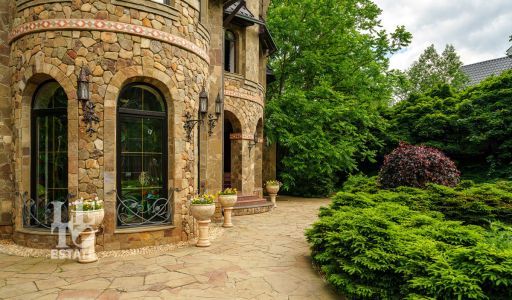 Усадьба окруженная лесом Горки-5