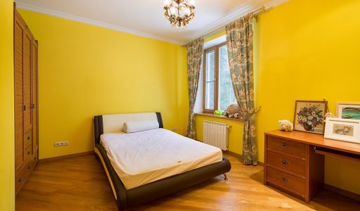 Продается усадьба в поселке Юлия2