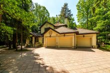 Продается усадьба в поселке Юлия2