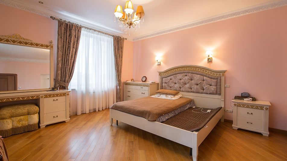 Продается усадьба в поселке Юлия2